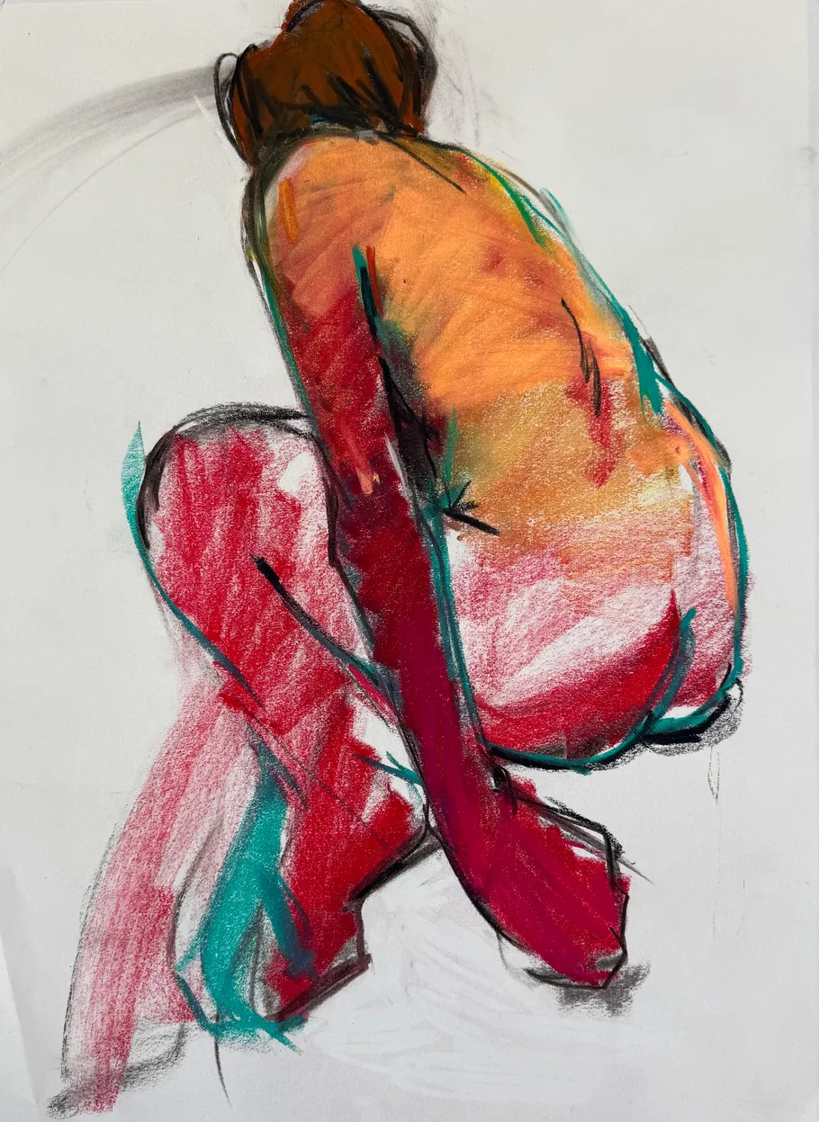 Bunte Skizze einer kauernden Figur auf Papier.