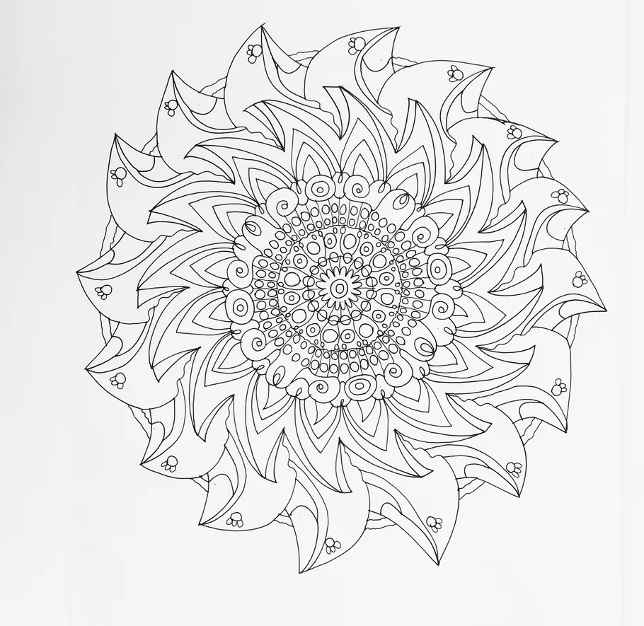 Komplexes Mandala-Design mit Wirbelmustern.