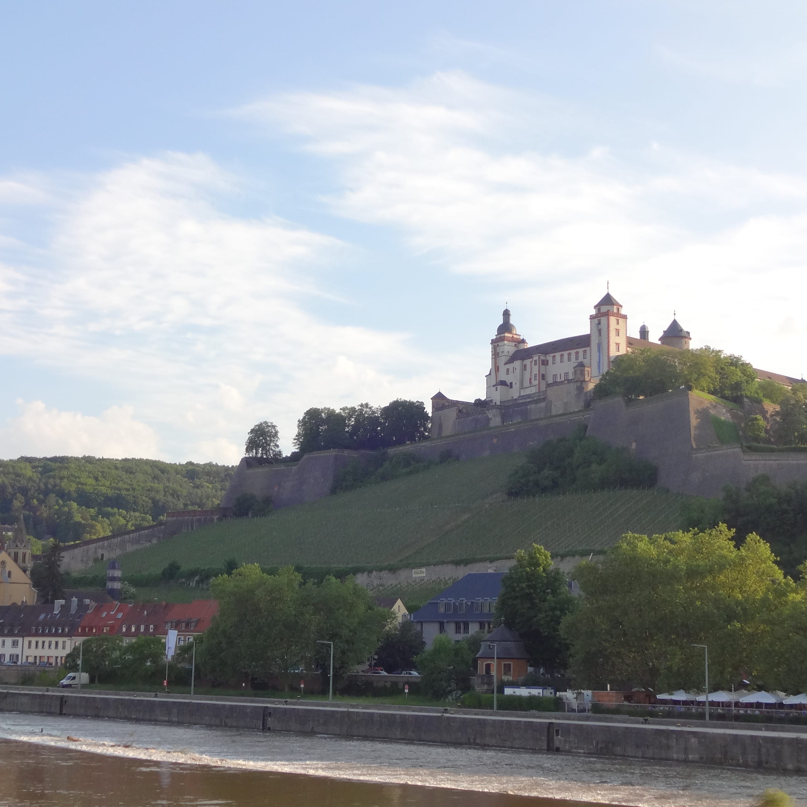 Geführter Erlebnis-Spaziergang Würzburg – Festung & Wein