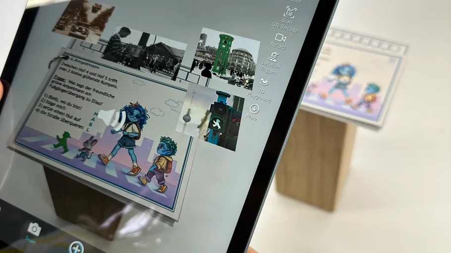 Tablett zeigt Augmented-Reality-Szene mit Ampel.