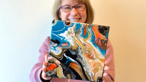 Acryl-Pouring Workshop mit Metallic-Gold in Düsseldorf!