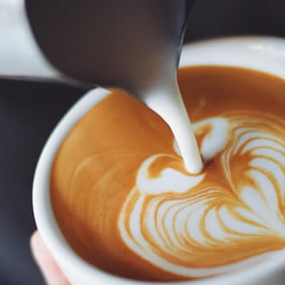 Barista Latte Art Kurs für perfekten Milchschaum in Hamburg