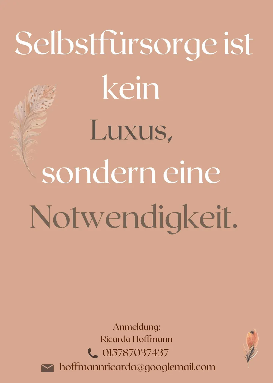 Text auf pfirsichfarbenem Hintergrund mit Federdekoration.