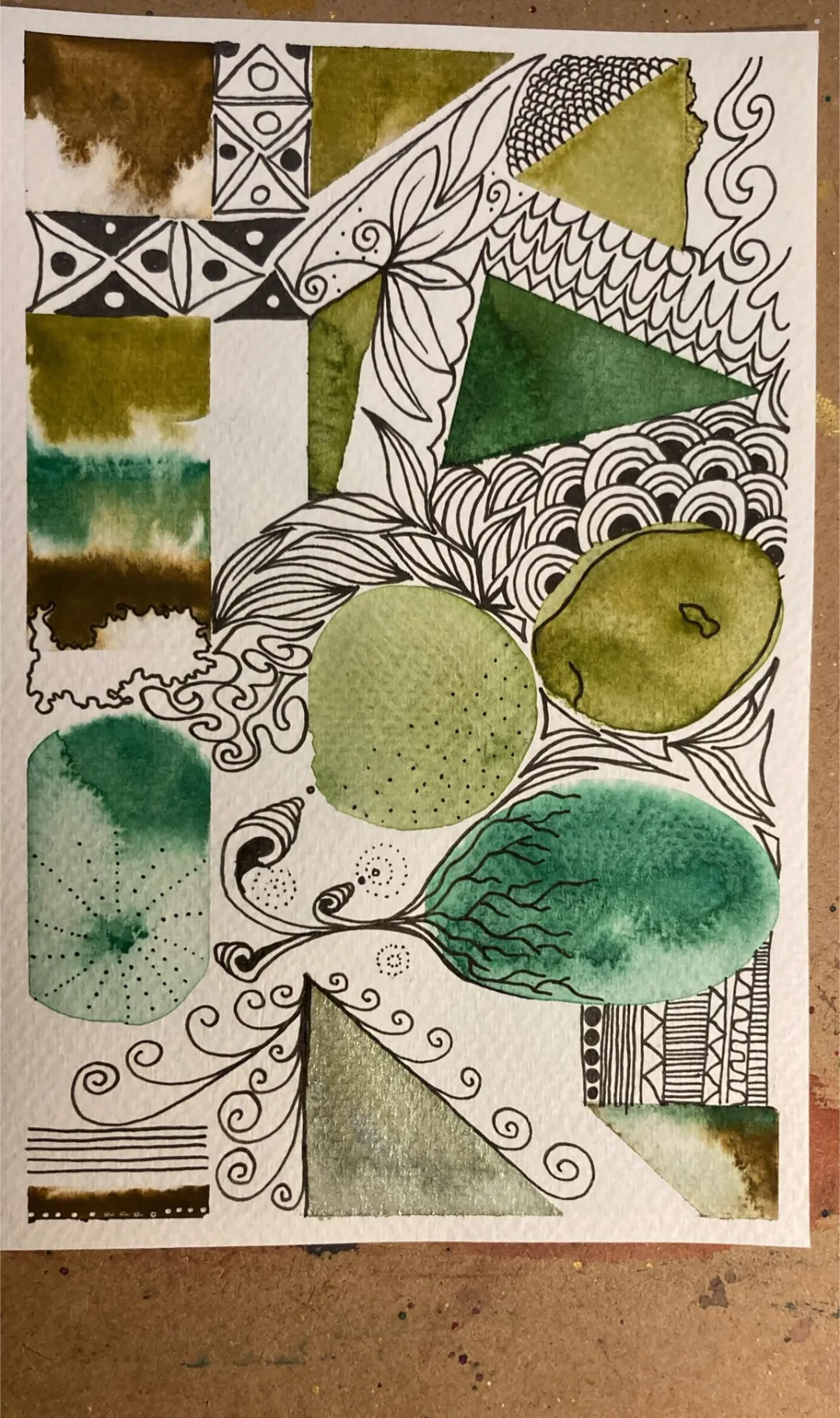 Abstrakte Aquarell- und Tuschzeichnung mit Mustern.