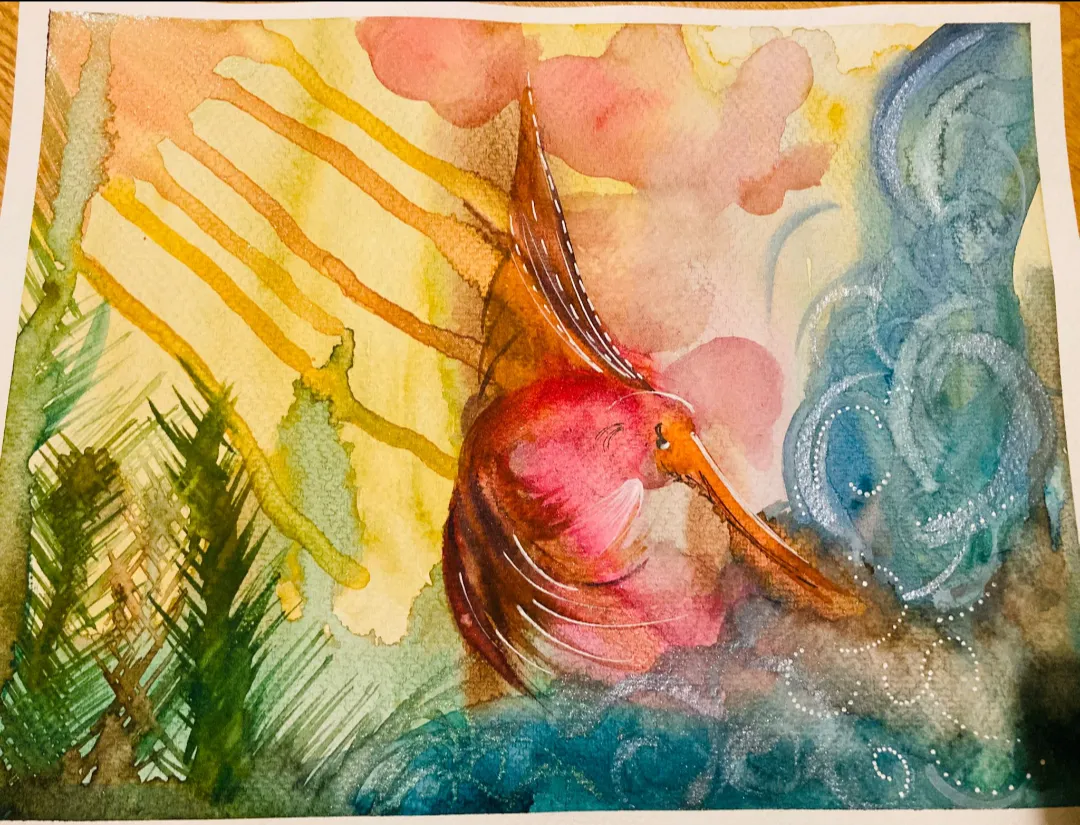 Buntes abstraktes Vogel in lebendiger Landschaft.