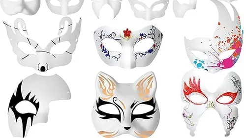 Verschiedene bemalte und einfache Masken.