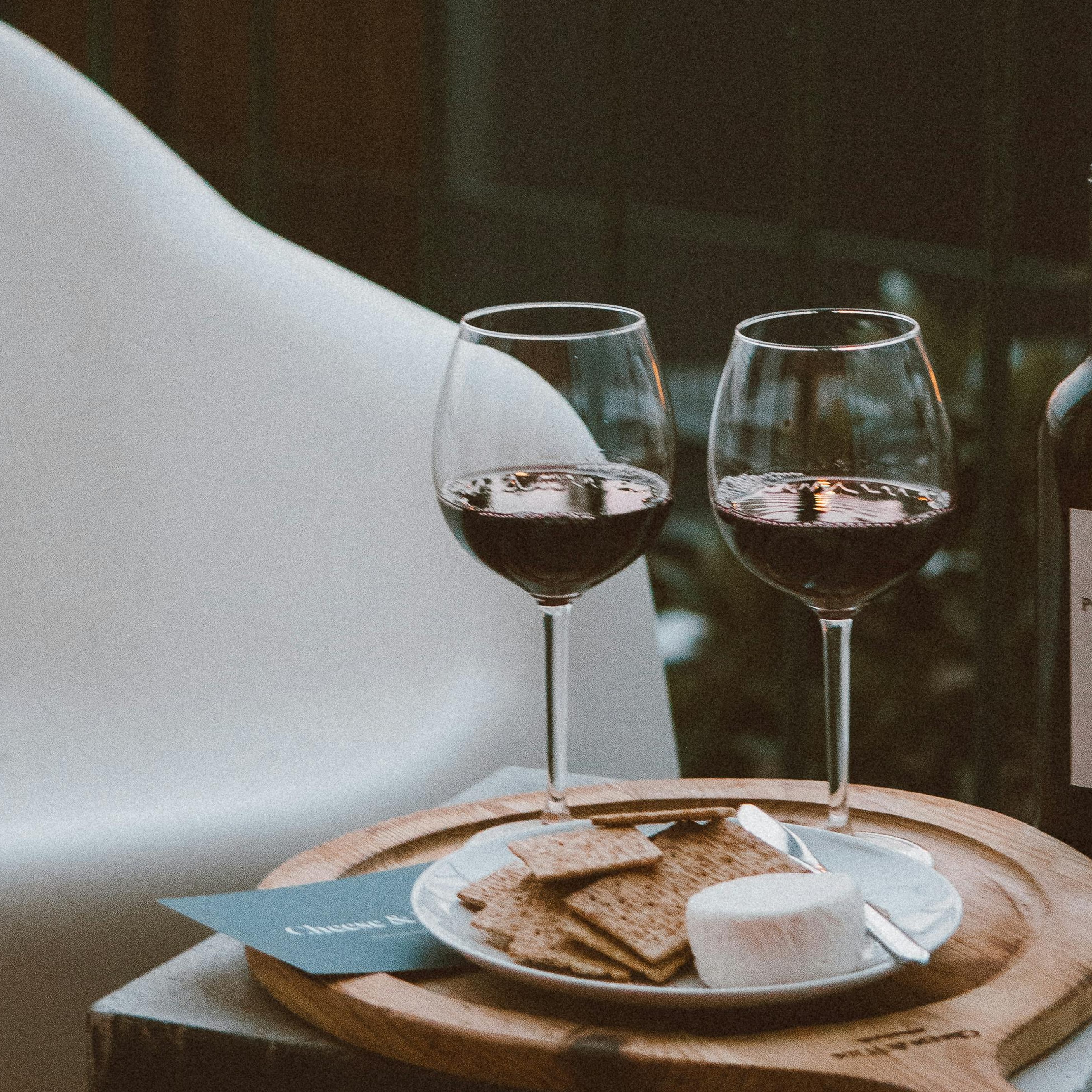 Rotweintasting in Düsseldorf: 5 Rotweine & Snacks erleben