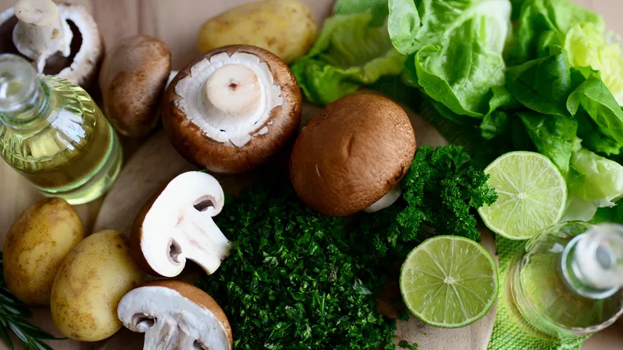 Mushrooms, potatoes, lettuce, lime, parsley, and oil.