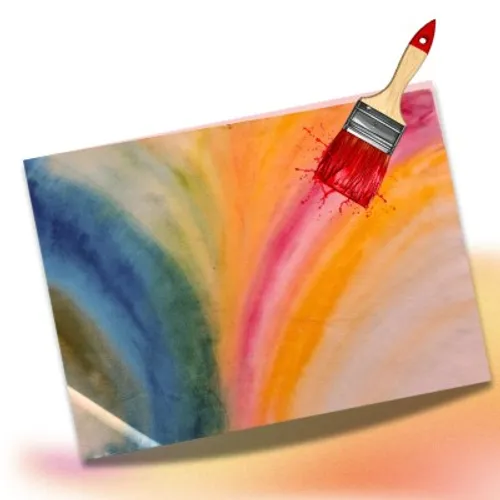 Pinsel fügt lebhafte Farben zum Kunstwerk hinzu.