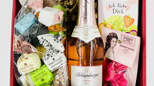 Valentine's Day treat box: Salzburg delicacies