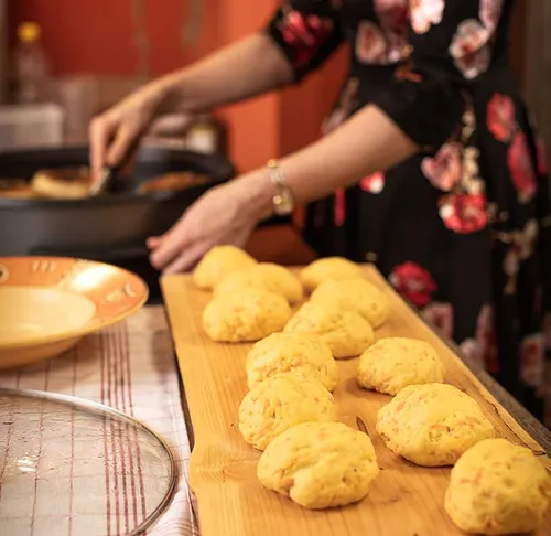 Online Dampfnudel Kochkurs mit Weinprobe inkl. Tastingbox