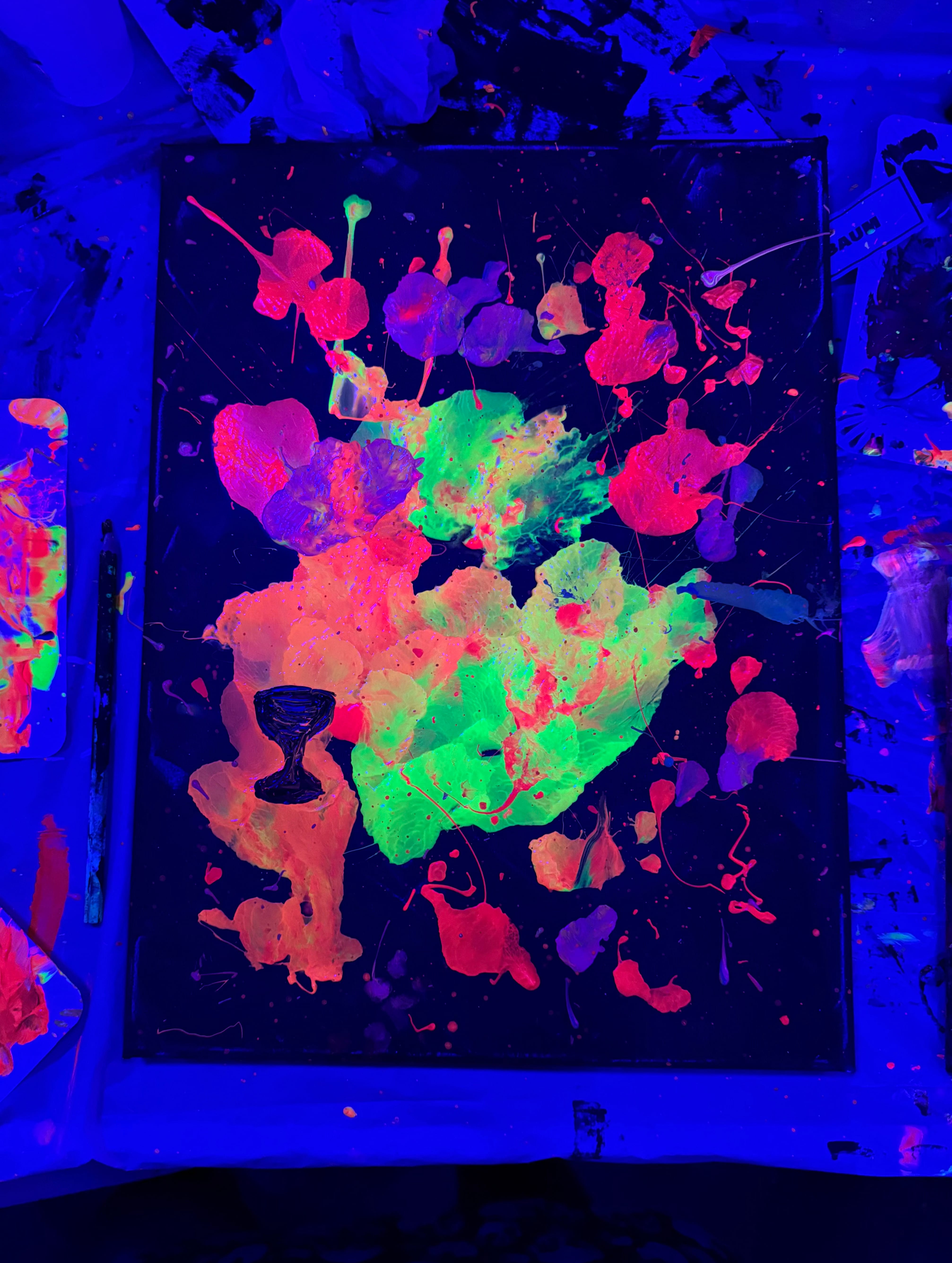Black Light Painting: Kunstkurs mit DJ in Nürnberg