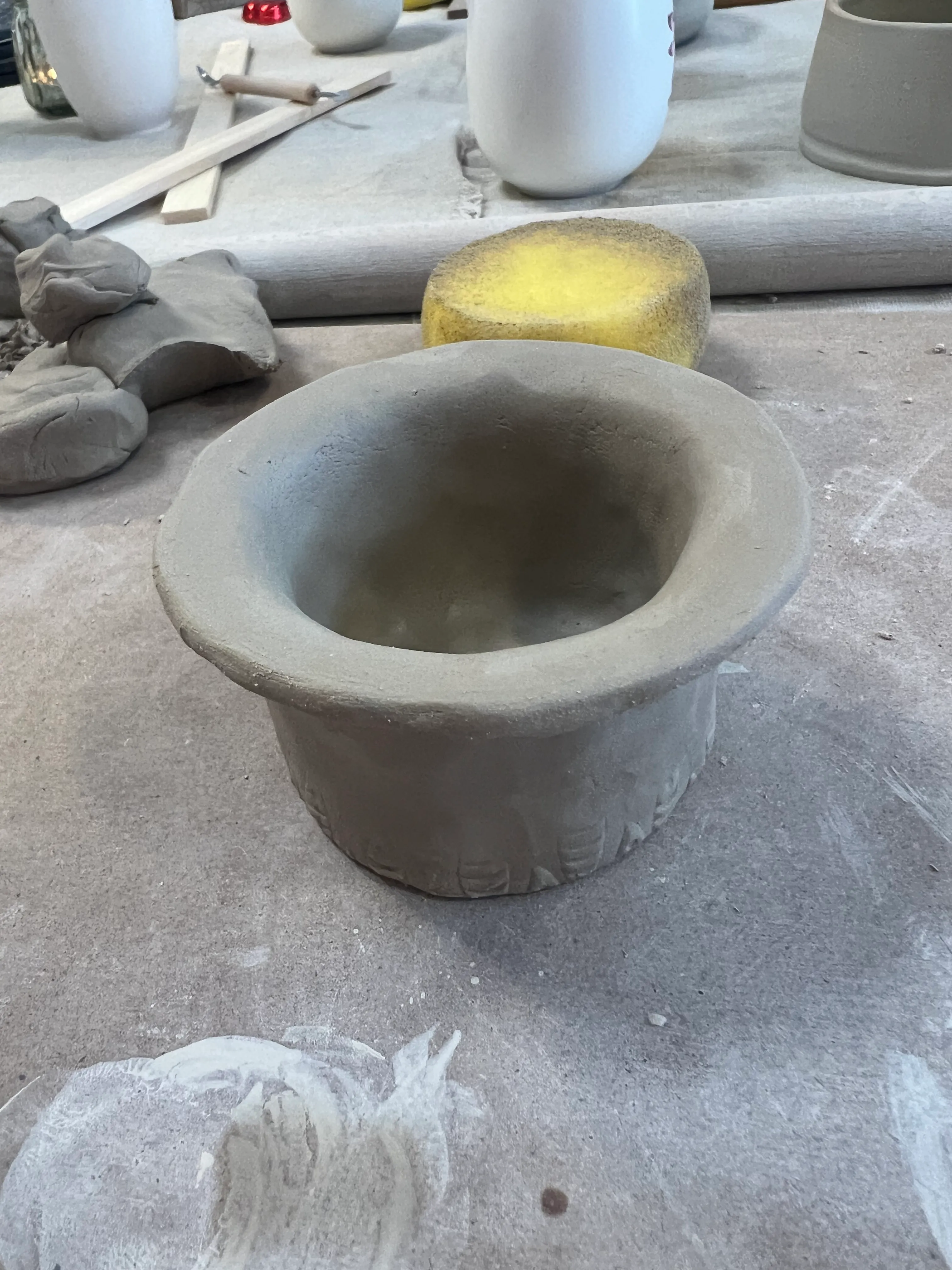 Tonkrug in Töpferwerkstatt Umgebung.