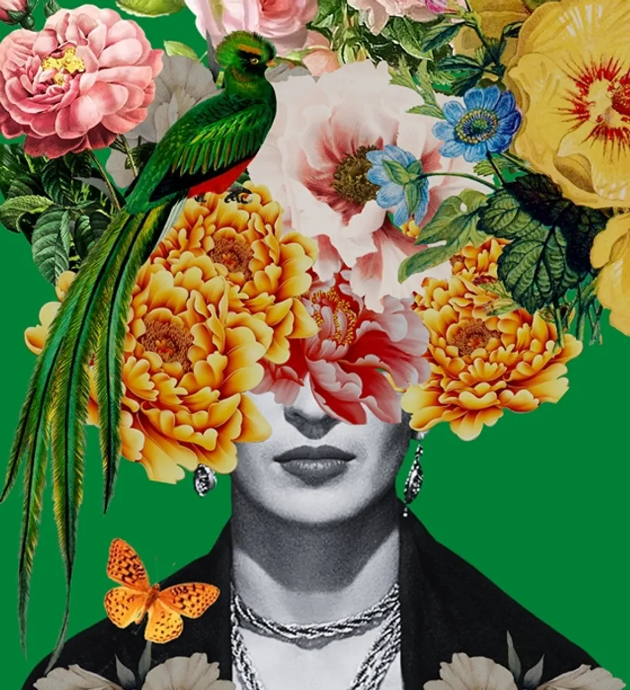 Surrealistische Collage aus Blumen und Frauengesicht.