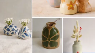 Dekorative Keramikvasen mit Blumendesigns.