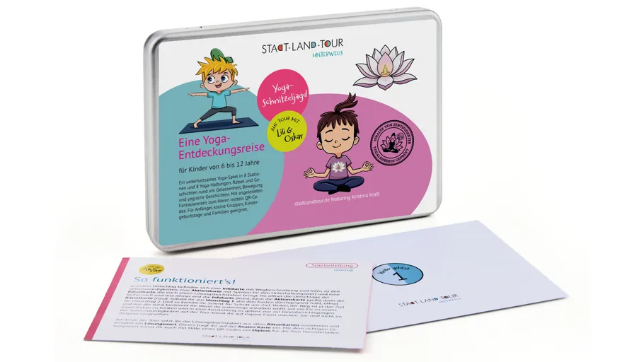 Box und Karten für ein Kinder-Yoga-Abenteuer.