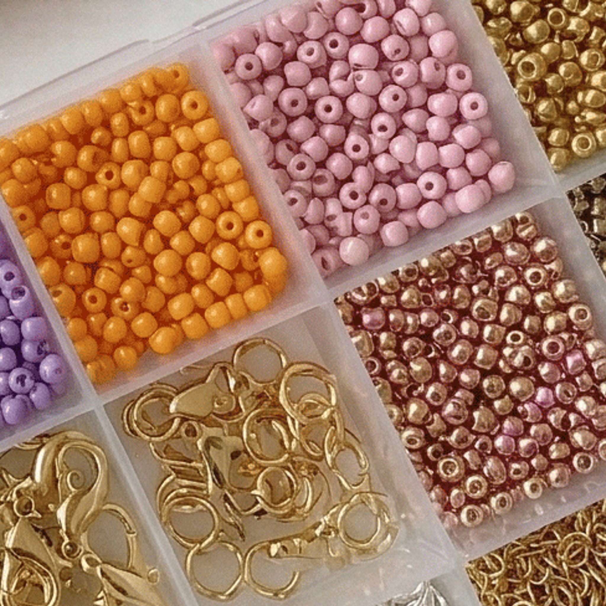 Schmuck Workshop in Düsseldorf: Perlenschmuck designen