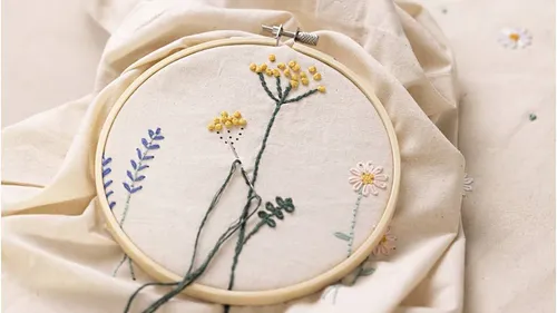 DIY embroidery kit flowers: learn to embroider for beginners