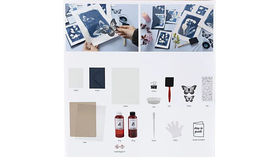Kunstset mit Cyanotypie-Druckmaterialien.