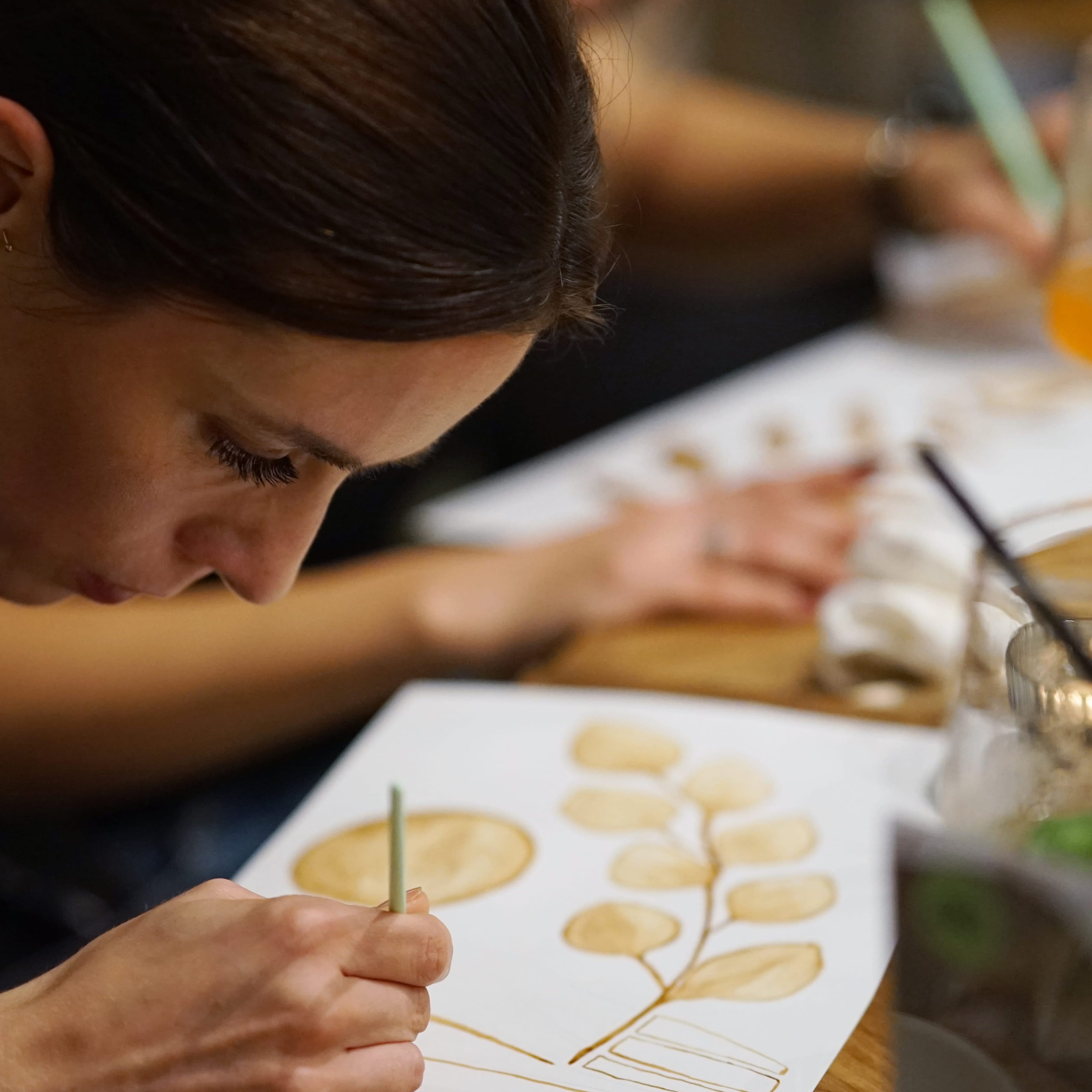 CoffeePaint Kurs & Weintasting in der IMI Winery in Köln
