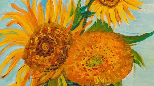 Drei gemalte Sonnenblumen vor blauem Himmel.