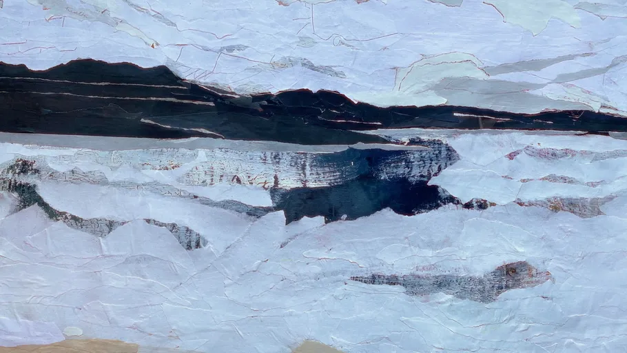 Abstraktes Landschaftsgemälde mit Bergen und Wasser.