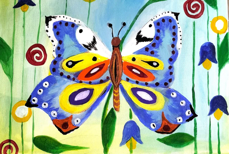 Bunter Schmetterling zwischen Blumen gemalt.