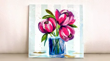 Gemälde von rosa Blumen in blauer Vase.