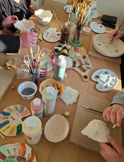 Keramik bemalen in Osnabrück: Clay, Wine & Sunset