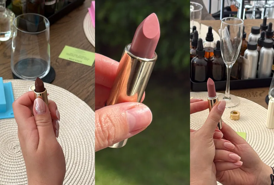 Hände halten Lippenstift in verschiedenen Umgebungen.