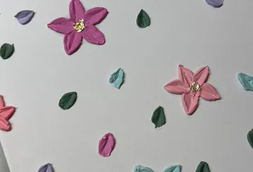 Bunte Blumen auf Leinwand gemalt.