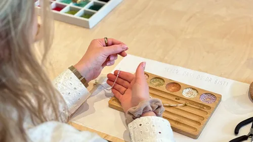 Schmuck aus Miyuki-Glasperlen gestalten in Köln