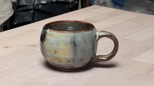 Tasse an der Drehscheibe töpfern in Düsseldorf