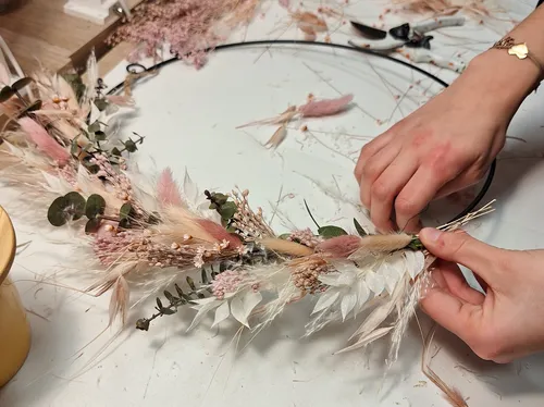 Flower-Loop mit Trockenblumen in Leipzig