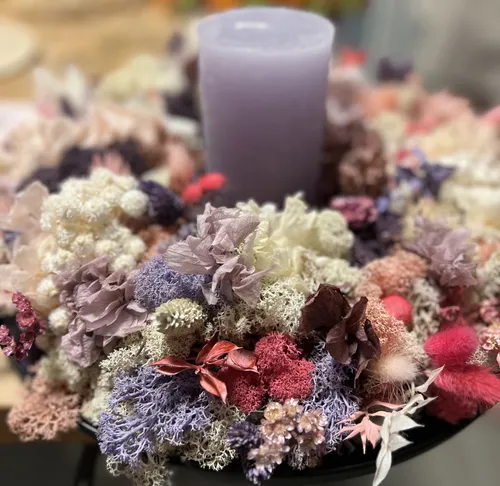 Adventskranz aus Trockenblumen binden in Kaarst/Düsseldorf