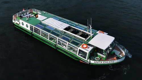 1-stündige Hafenrundfahrt mit Live-Erklärung in Hamburg
