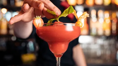 Cocktailkurs in Reutlingen: 2 Drinks mixen + Prosecco