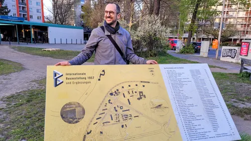Architekturführung durchs Hansaviertel in Berlin (EN)