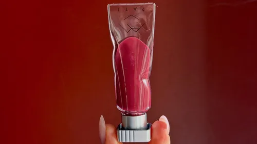 Natürlicher Lipgloss-Workshop mit Sekt in Berlin