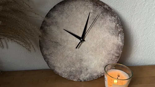 Textured-Art-Wanduhr gestalten in Dresden