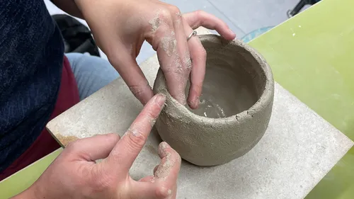 Pottery with wine in Nürtingen