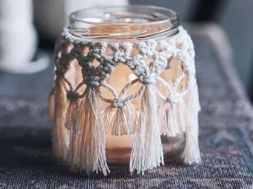 Macrame Workshop Berlin: How to make lanterns for beginners