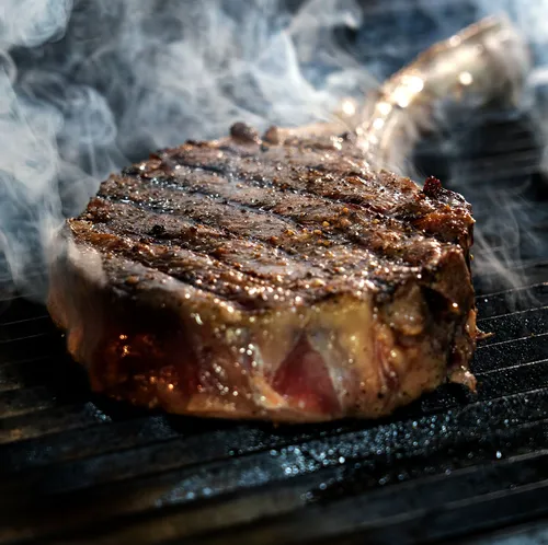 Charcoal & gas grill course with menu in Munich