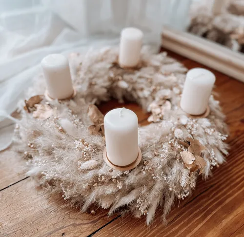 Boho Adventskranz mit Trockenblumen in Hamburg