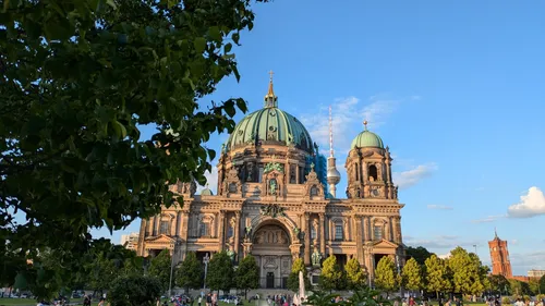 Exklusive Stadtrundfahrt mit Guide in Berlin