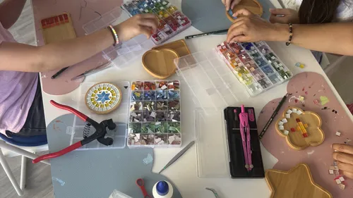 Young Artist: Malen & Linolschnitt für Teens in Bonn