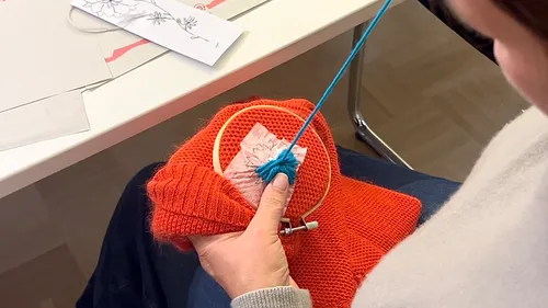 SIP&STICK-Pullover-Stickerei in Frankfurt
