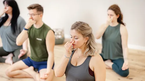 Yoga-Event für Gruppen mit Aperitif & Snacks in Frankfurt