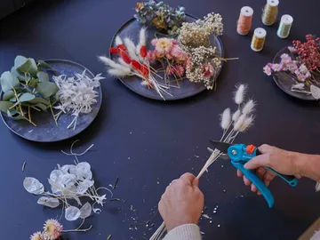 DIY Flower Loop
