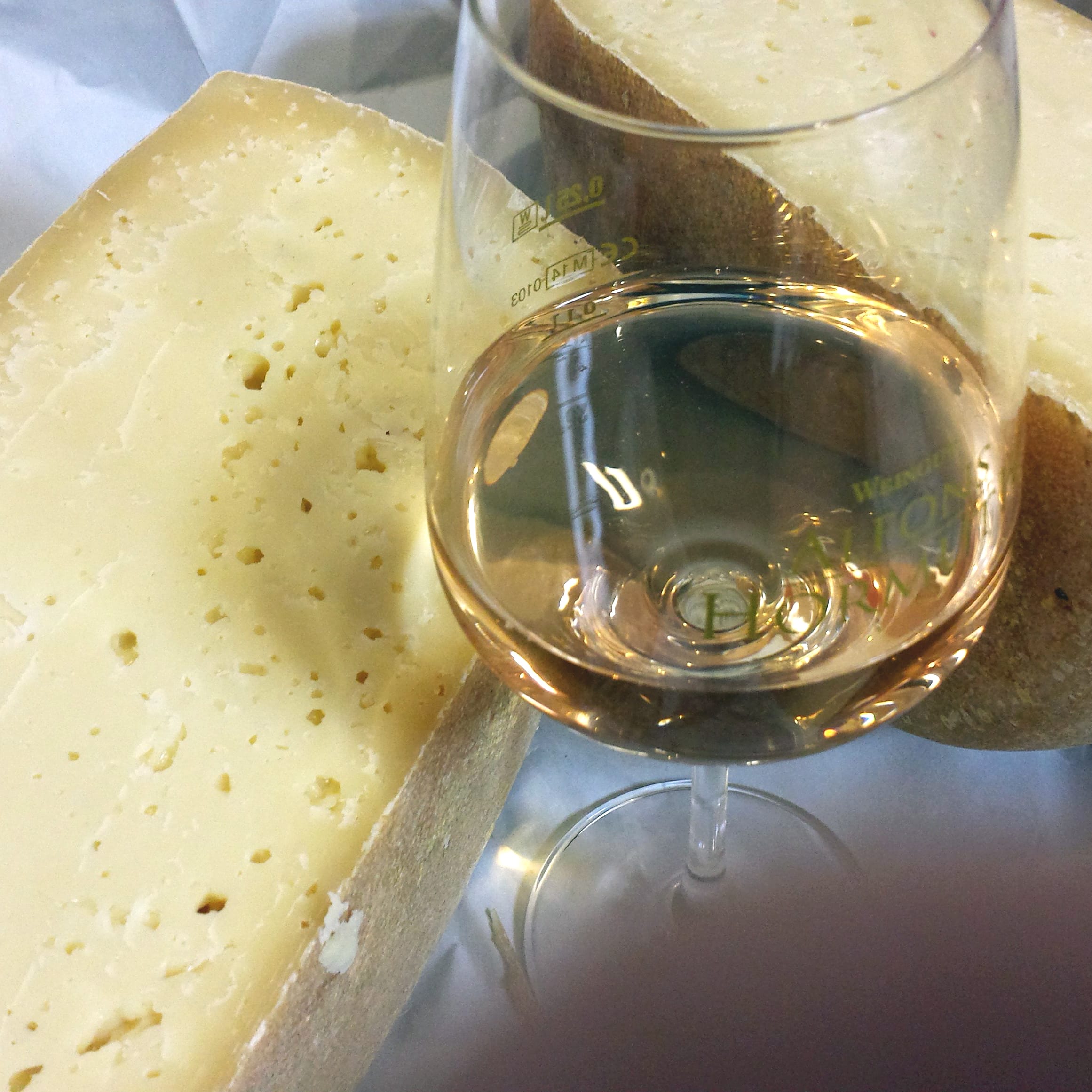 Wein und Käse Tasting in Berlin-Pankow